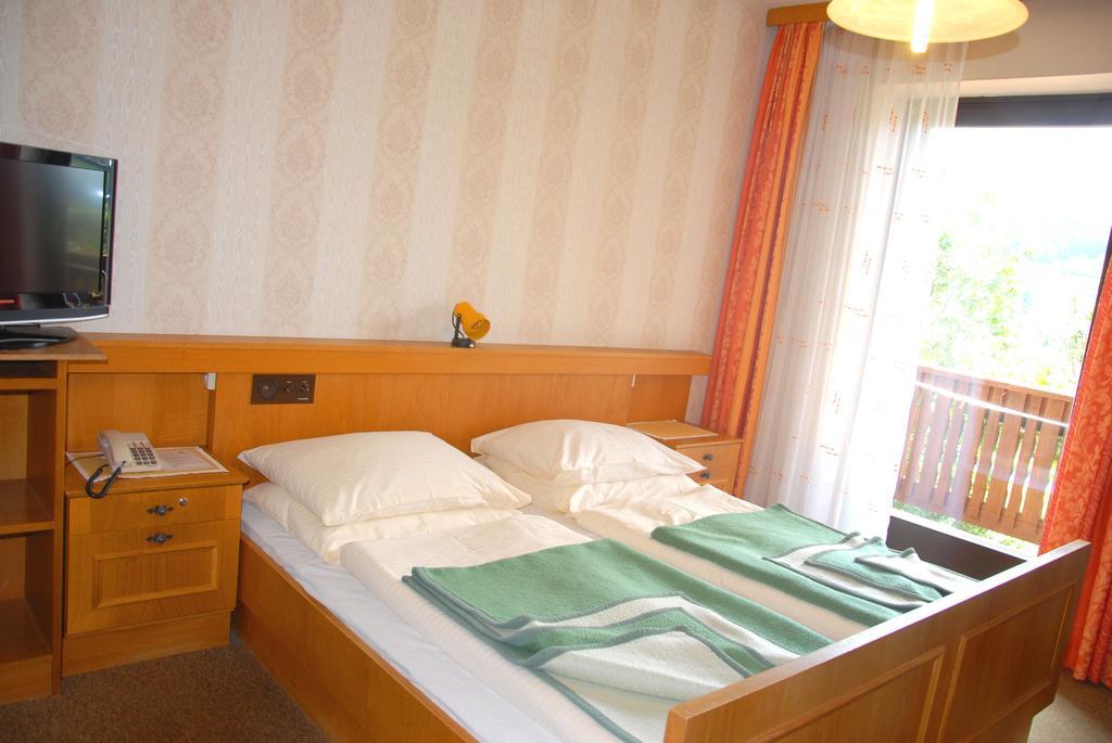 Fruehstueckspension Wiesenhaus Miesenbach  Chambre photo