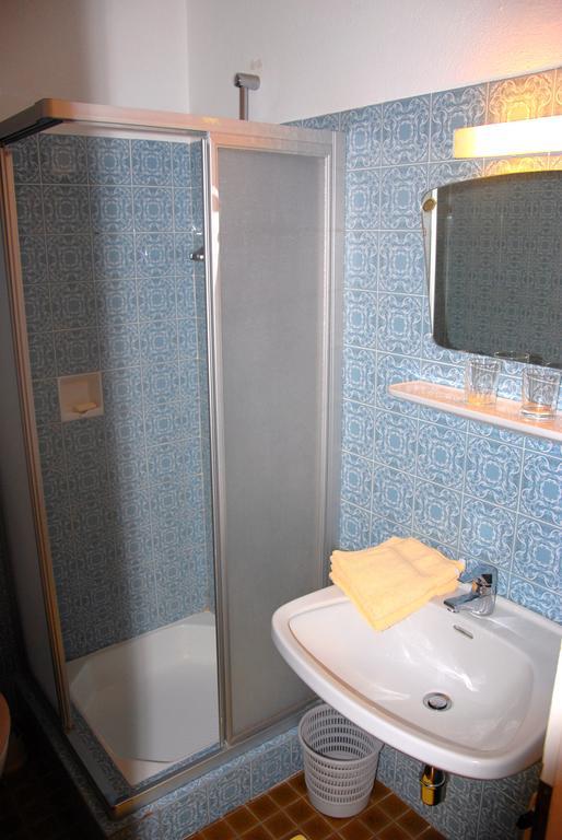 Fruehstueckspension Wiesenhaus Miesenbach  Chambre photo