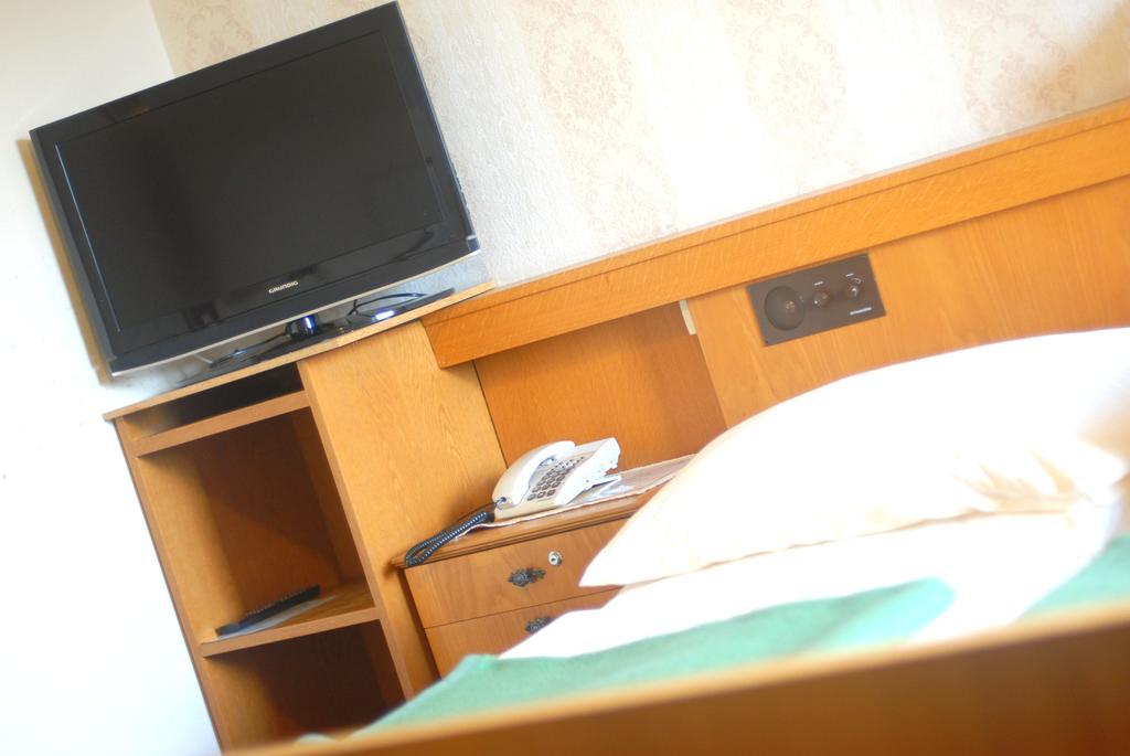 Fruehstueckspension Wiesenhaus Miesenbach  Chambre photo
